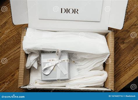 how long does dior shipping take|Dior delivery time.